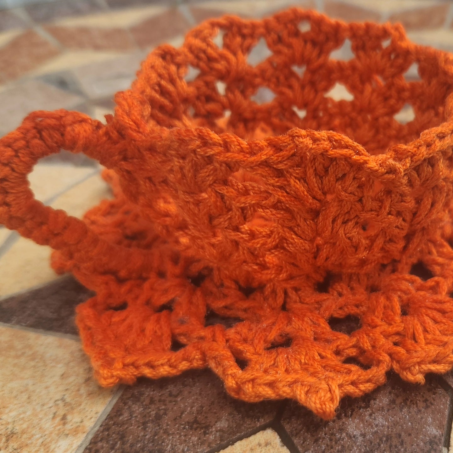 Tea cup doily